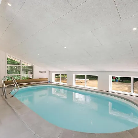 Awesome In With 3 Bedrooms, Internet And Sauna