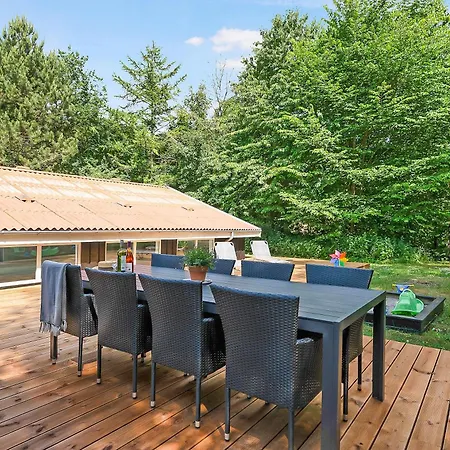 Hébergement de vacances Awesome In With 3 Bedrooms, Internet And Sauna