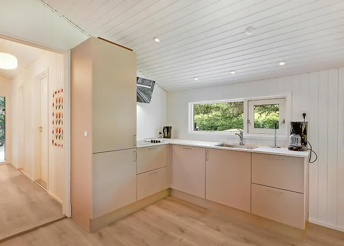 Feriehus Awesome In With 3 Bedrooms, Internet And Sauna *