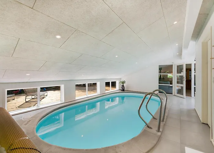 Awesome In With 3 Bedrooms, Internet And Sauna *