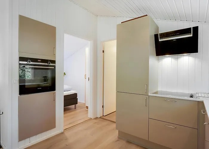 Feriehus Awesome In With 3 Bedrooms, Internet And Sauna *
